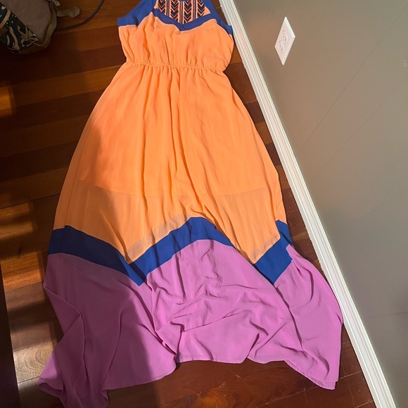 Woman’s neon dress - Picture 2 of 2